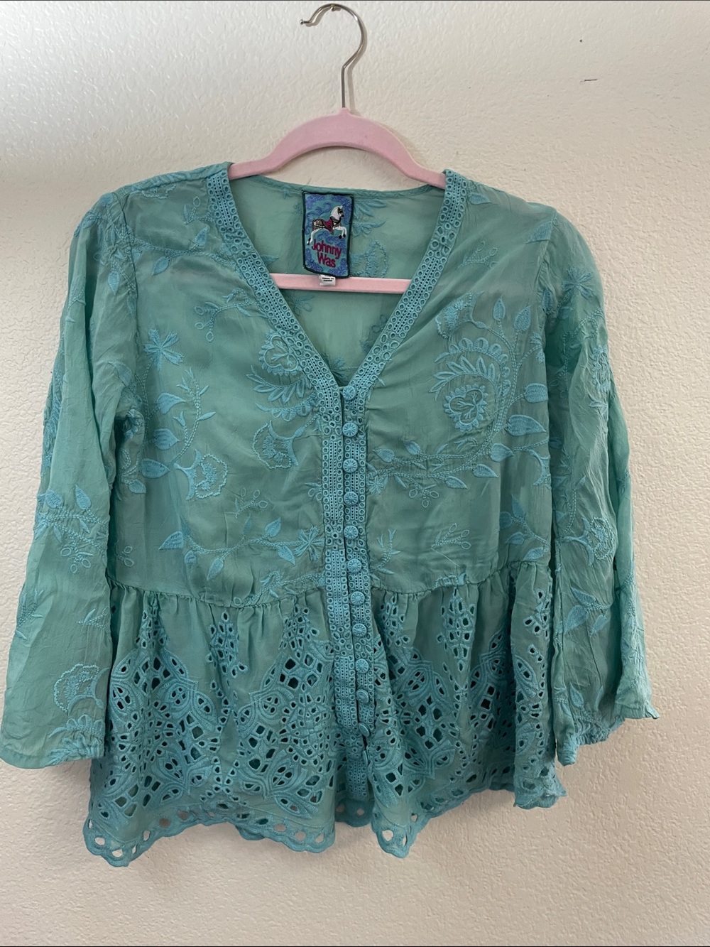 Johnny Was Aqua turquoise Embroidered Eyelet blouse xxs 18x23